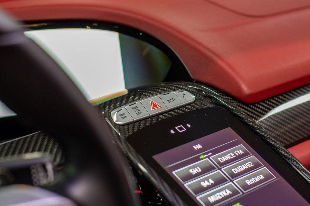 Porsche 918, photograph 26 of 29