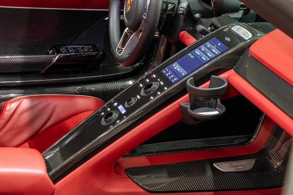 Porsche 918, photograph 29 of 29