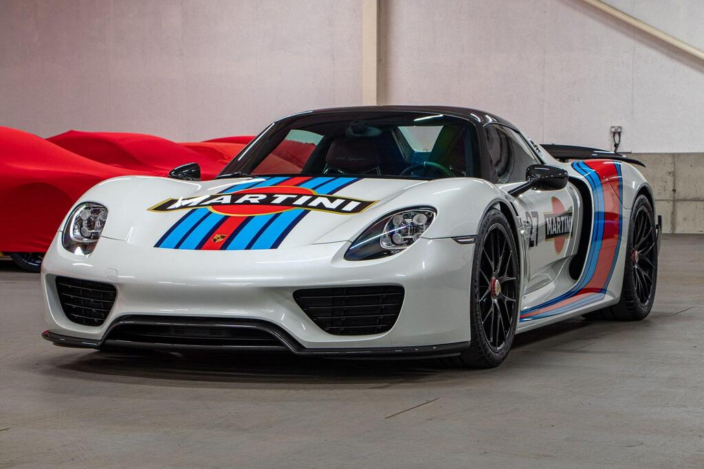 Porsche 918, photograph 7 of 29