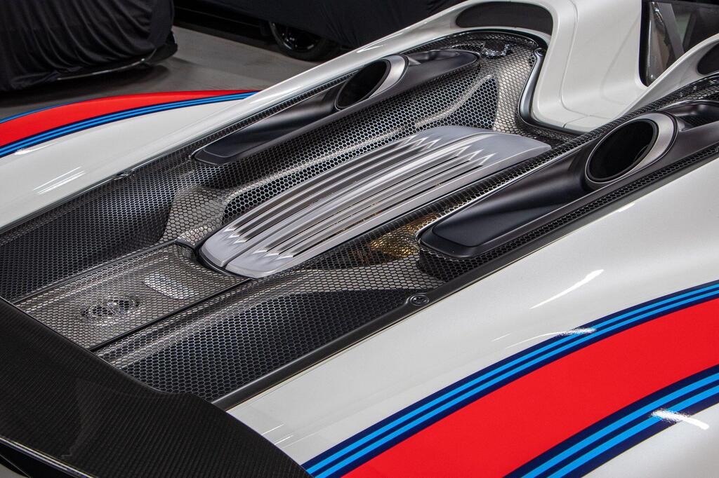 Porsche 918, photograph 9 of 29