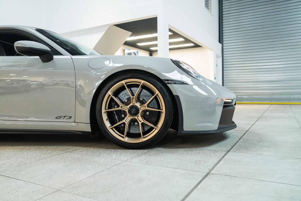 Porsche 911 992 GT3, photograph 17 of 26