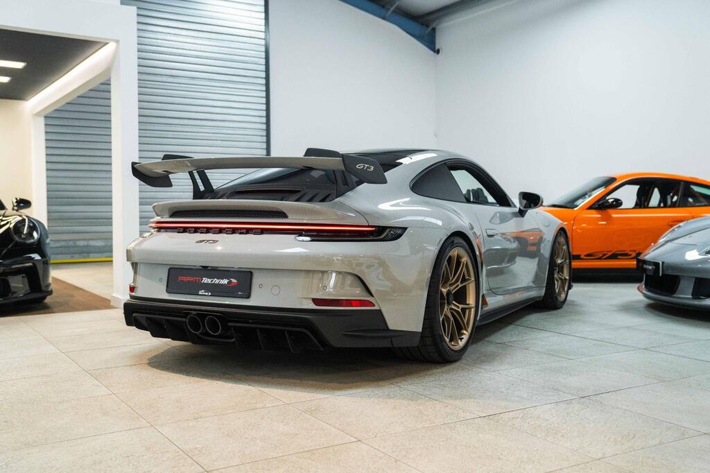 Porsche 911 992 GT3, photograph 21 of 26