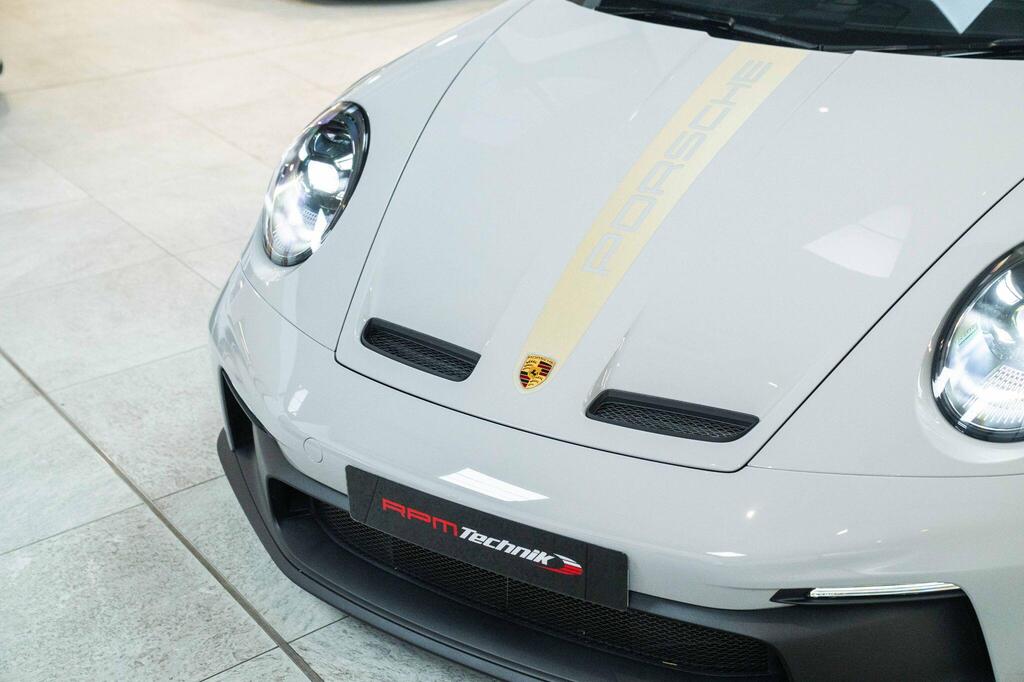 Porsche 911 992 GT3, photograph 19 of 26