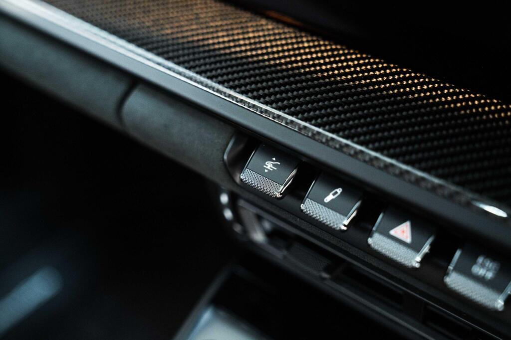 Porsche 911 992 GT3, photograph 6 of 26